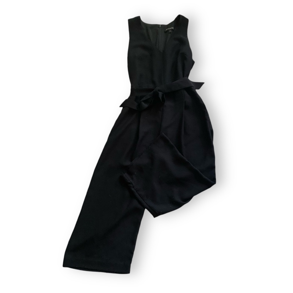 Banana Republic Women’s Black Belted V-Neck Jumpsuit with Belt - Size 8